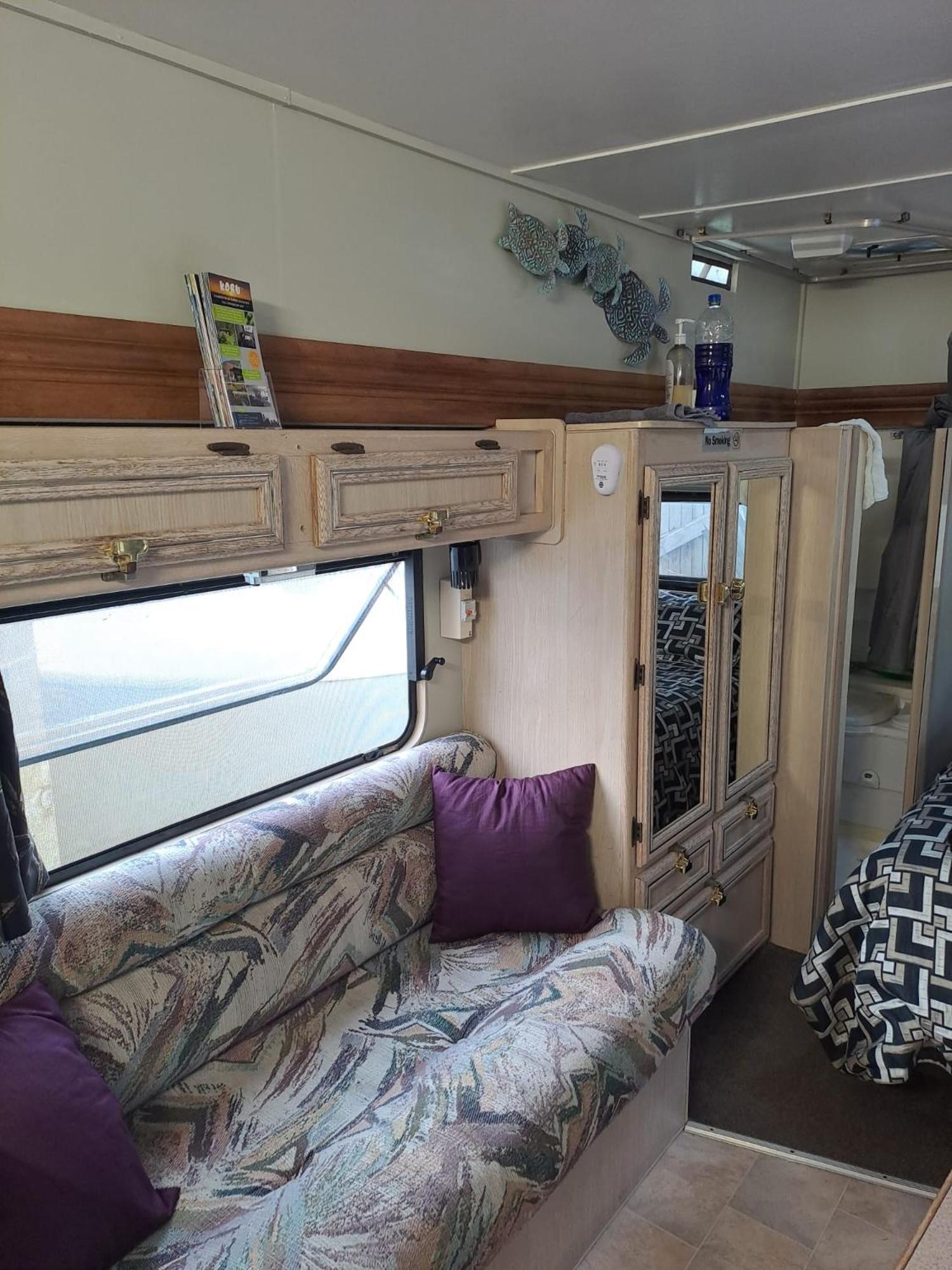 Koru Beachfront Holiday Cabins & Hot Tub Barrytown Ngoại thất bức ảnh