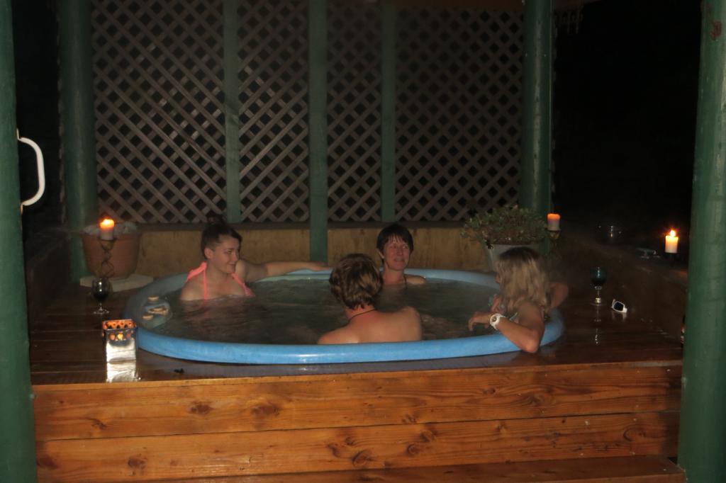 Koru Beachfront Holiday Cabins & Hot Tub Barrytown Ngoại thất bức ảnh